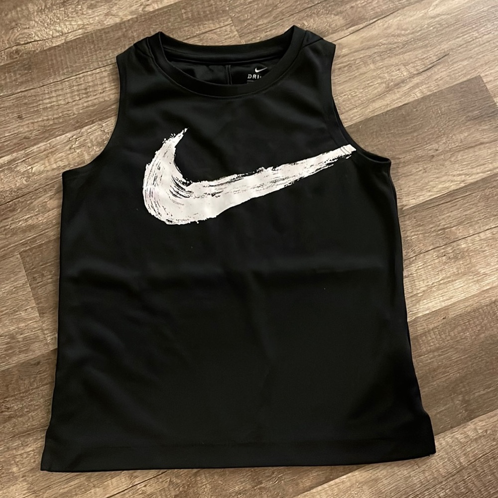 Nike, dri-fit, toddler girl, sleeveless black shirt. Size 4-5 years old.